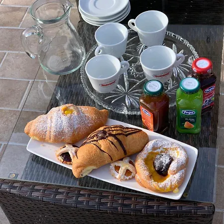 & Breakfast La Filigrana Oda ve Kahvaltı 3*